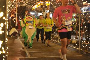 BIB: 4889, 3533, 3306
                            <button type="button" onclick="openModal(26220376)" class="btn btn-primary btn-sm float-right btn-popup" data-toggle="modal" data-target=".modal-high-quality">
                        <i class="fas fa-shopping-cart"></i> Add to Cart
                    </button>
                                            <button type="button" onclick="isThisMe(26220376, true)" class="btn btn-success btn-sm float-right btn-popup btn-isme hidden" data-toggle="tooltip" data-placement="bottom" title="นี่คือรูปของคุณใช่ไหม คลิกที่นี่เพื่อเอาเข้าอัลบั้ม">
                        <i class="fas fa-plus"></i> Add to album
                    </button>
                    <button type="button" onclick="isThisMe(26220376, false)" class="btn btn-warning btn-sm float-right btn-popup btn-isnotme hidden">
                        <i class="fas fa-ban"></i> Remove from album
                    </button>